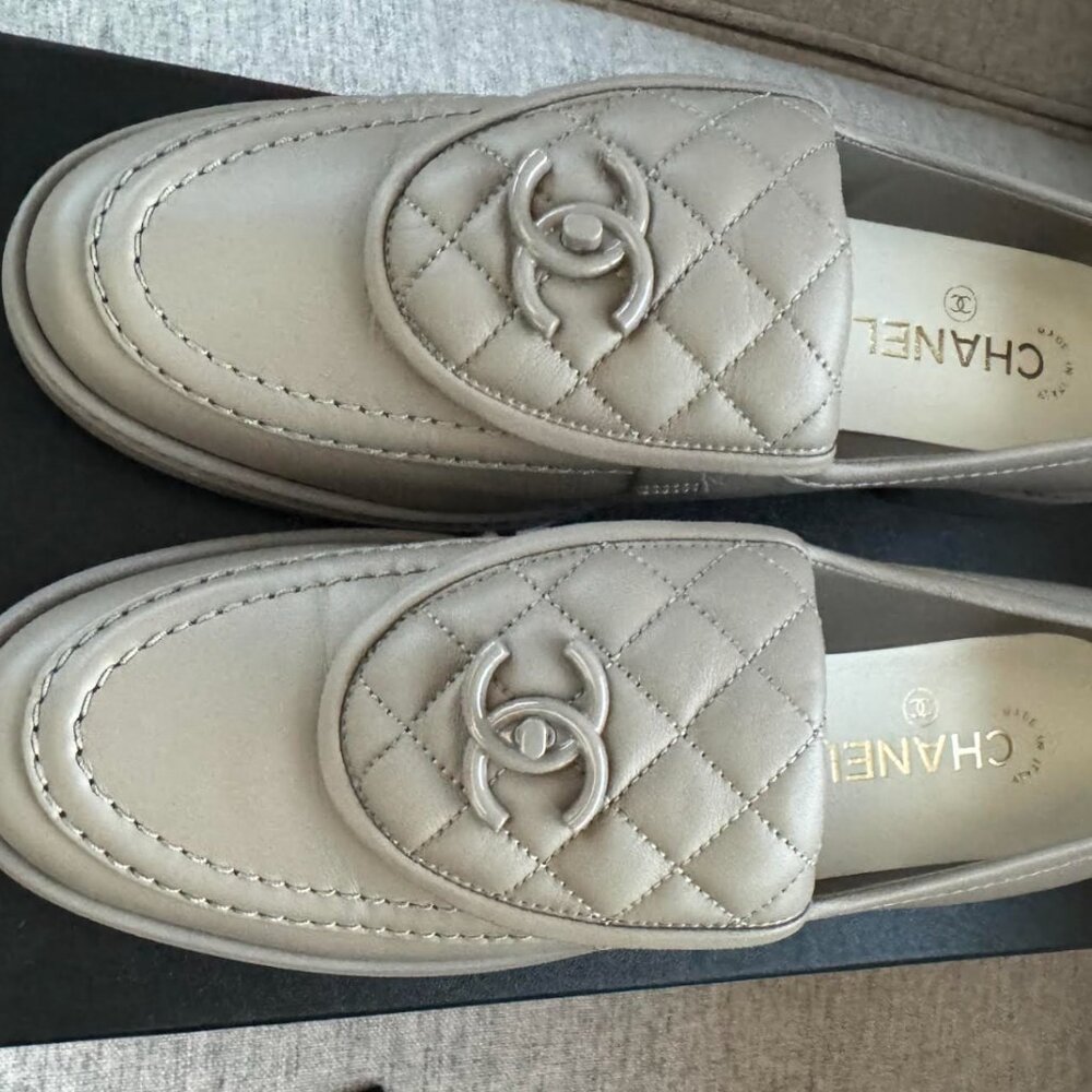 NBW Chanel Loafer Size 41.5